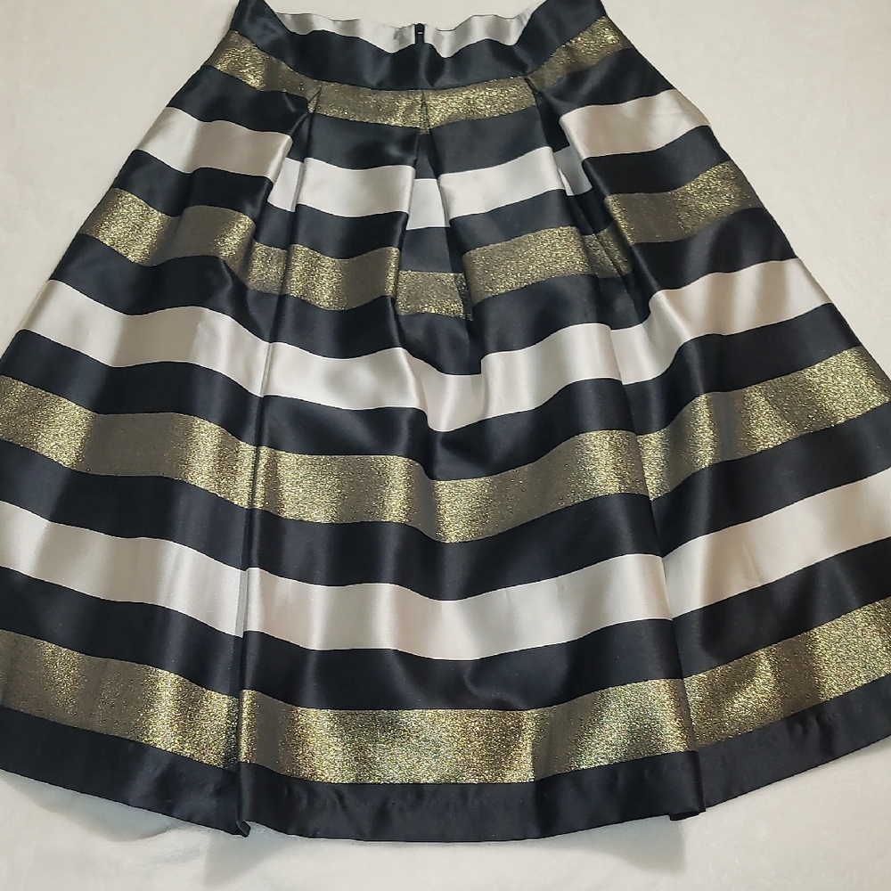 Ronni Nicole Black, White, and Gold A-Line Skirt